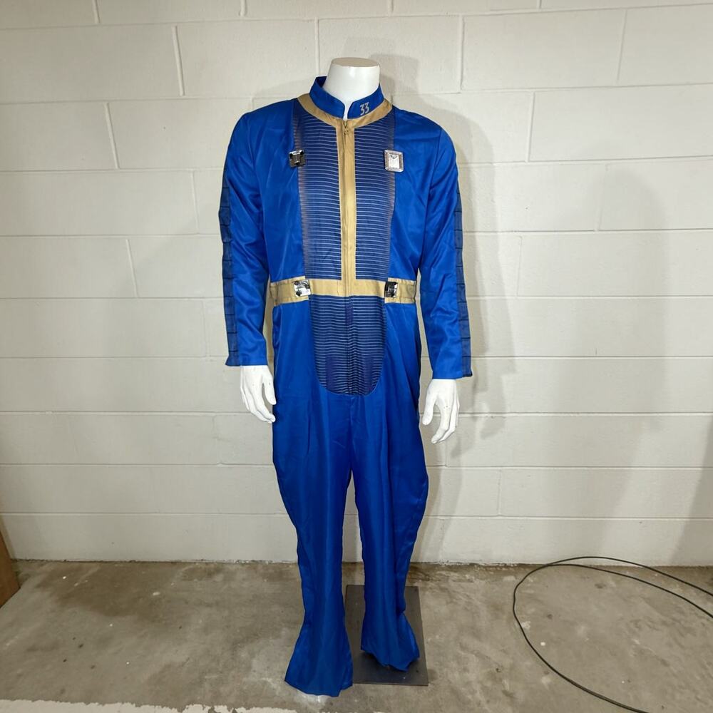Vault 33 Cosplay Set – Jumpsuit & Leather Gear Pieces (One Damaged) Size L